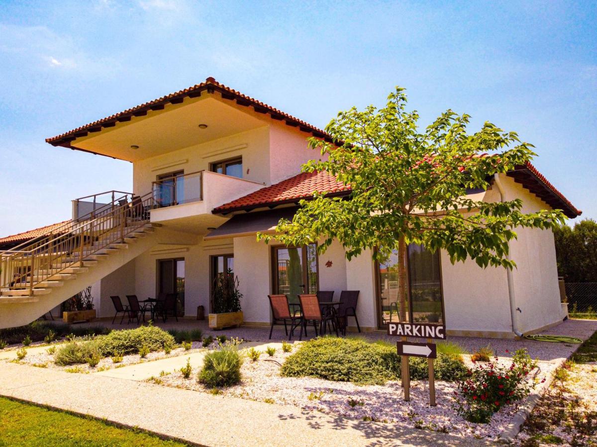 Varkes Suites 1 Νέα Ποτίδαια Εξωτερικό φωτογραφία
